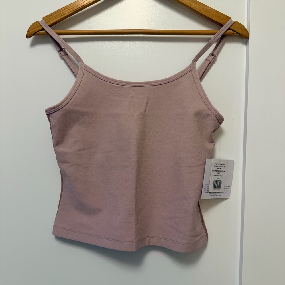 NWT Beyond Yoga tank